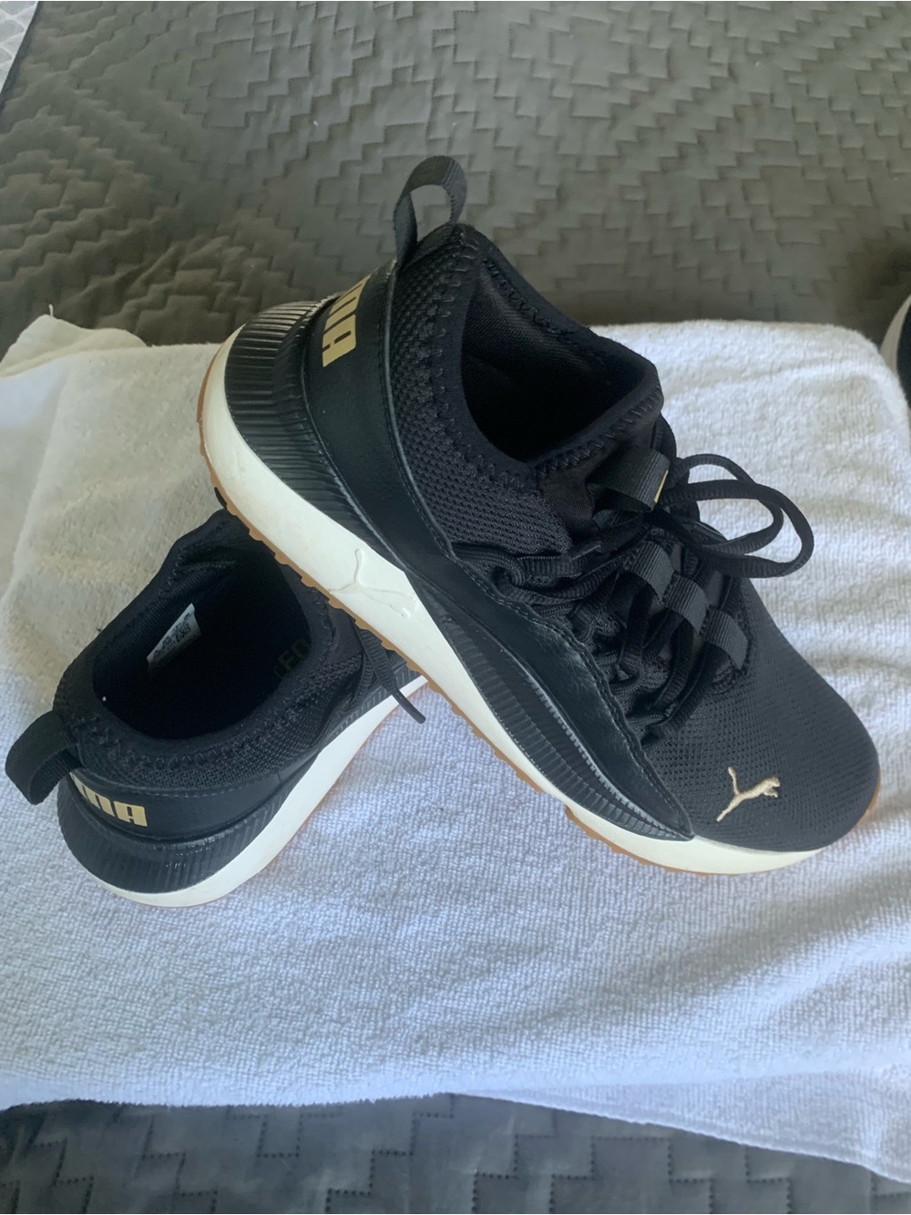 NWOT Puma Black & White Runner Foam+ Sneakers with Gold Accents